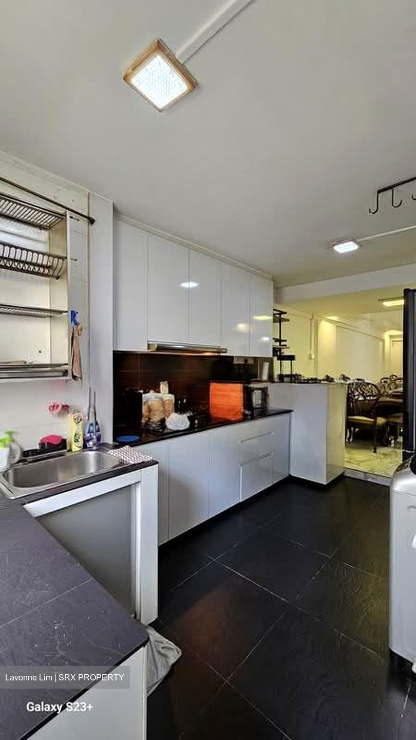 Blk 12 Pine Close (Geylang), HDB 3 Rooms #567983291